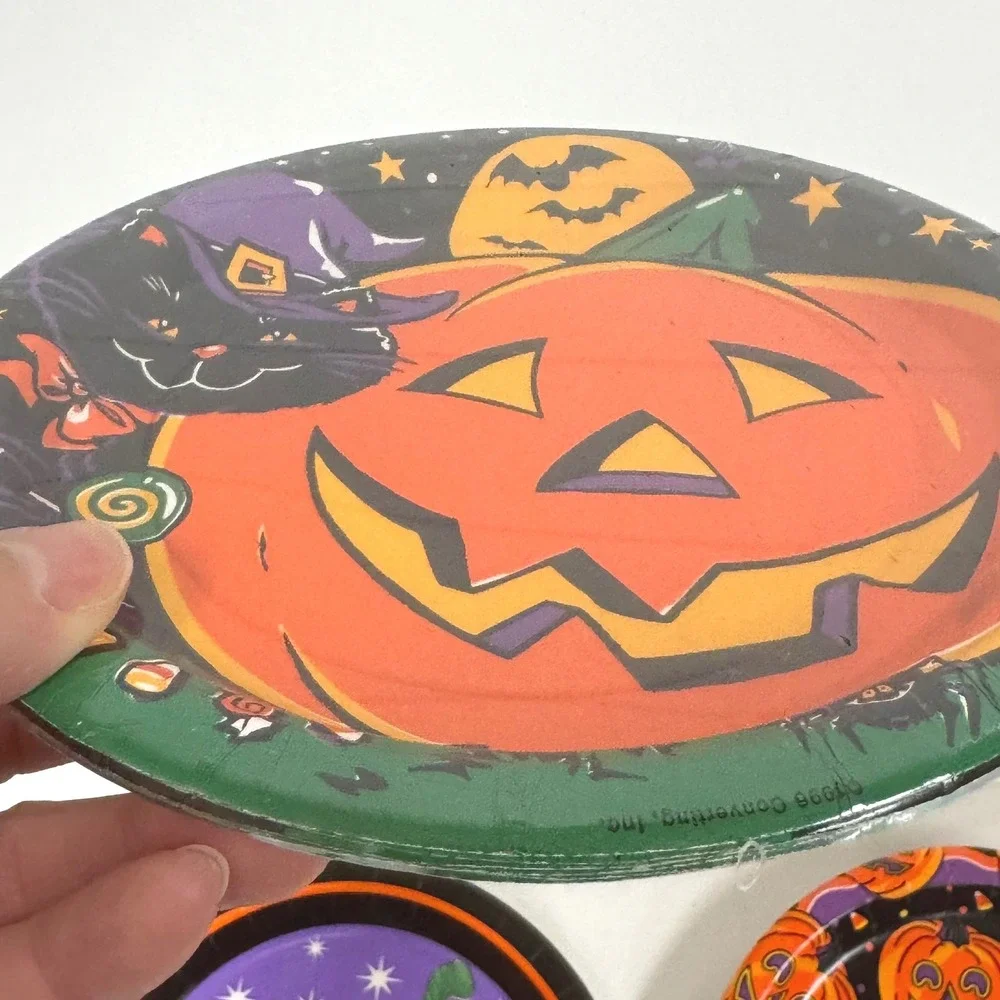 Vintage Halloween Thanksgiving Party Paper Plates 7in 4 Packs 1990s Made In USA